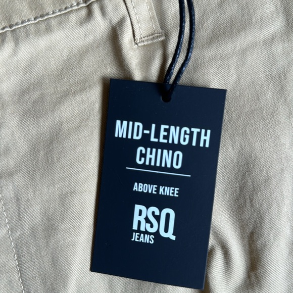 NEW WITH TAGS RSQ Mid-Length above the knee chino size 36. NO RIPS, stains - Picture 2 of 5